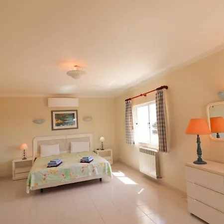 Villa Carvoeiro Ceu Lagoa (Algarve)